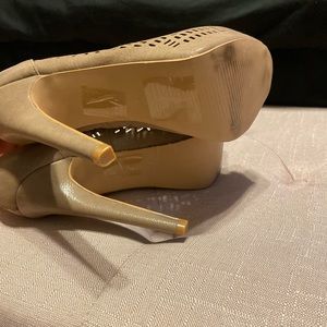 Nude Pumps 7